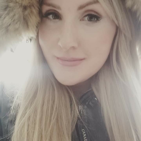 Meet your Posher, Fiona - Picture 1 of 1